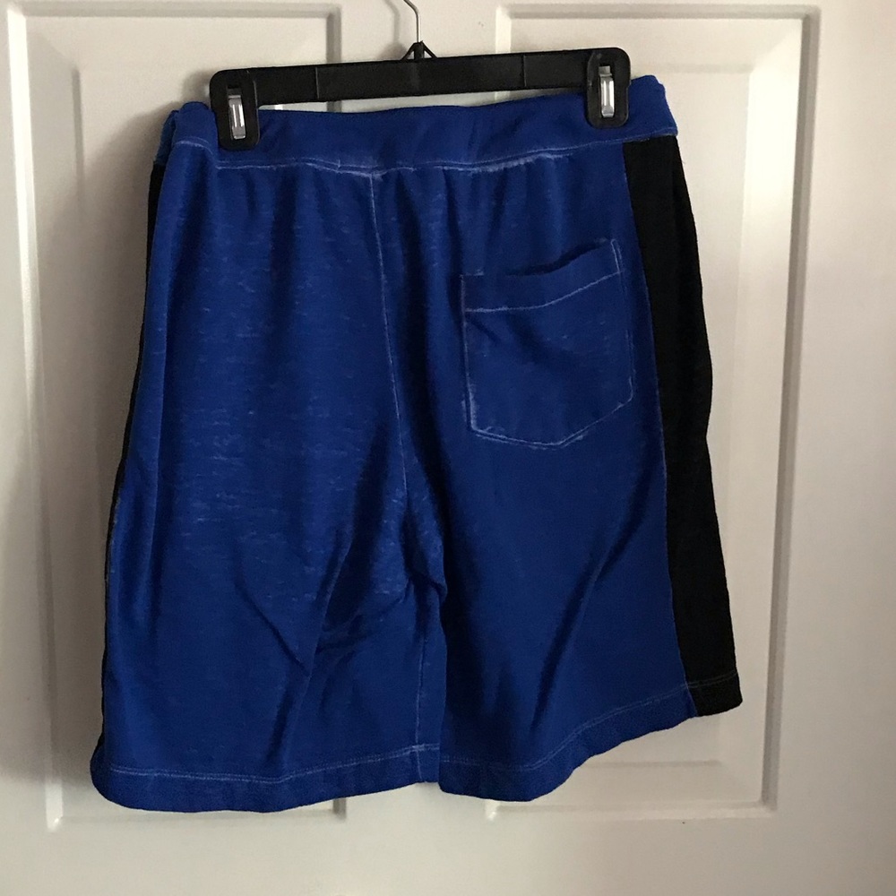 Men’s drawstring shorts - Picture 2 of 4